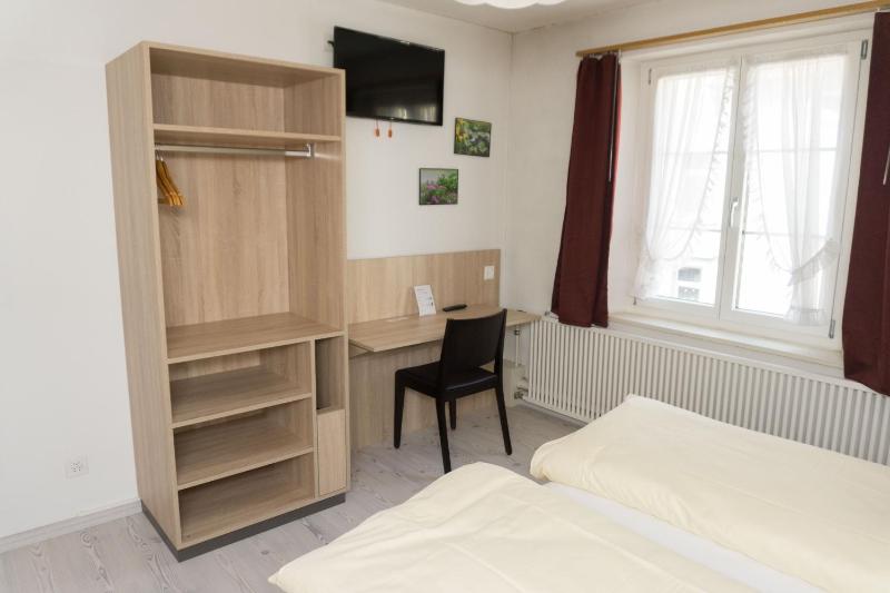 Budget Double Room image 3