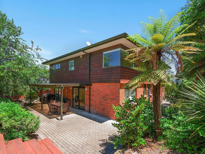 Acacia Bay Getaway - Lake Taupo Holiday Home - image 1