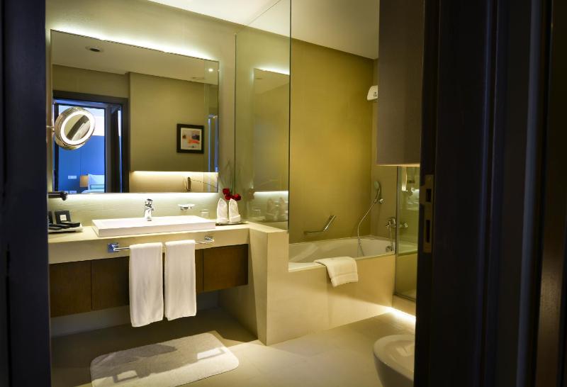 Junior Suite with King Bed image 2
