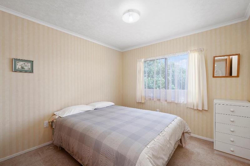 Lake Vista at Two Mile Bay- Taupo Central Home - image 16