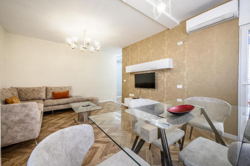 Miku Apartments-LUXURY City View at Wilson Square - image 6