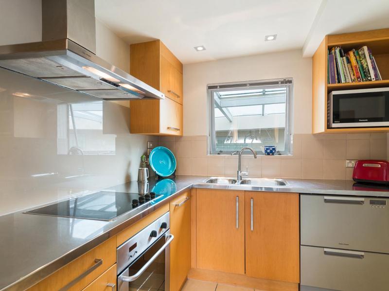 Relax on Roberts - Taupo Holiday Home - image 10