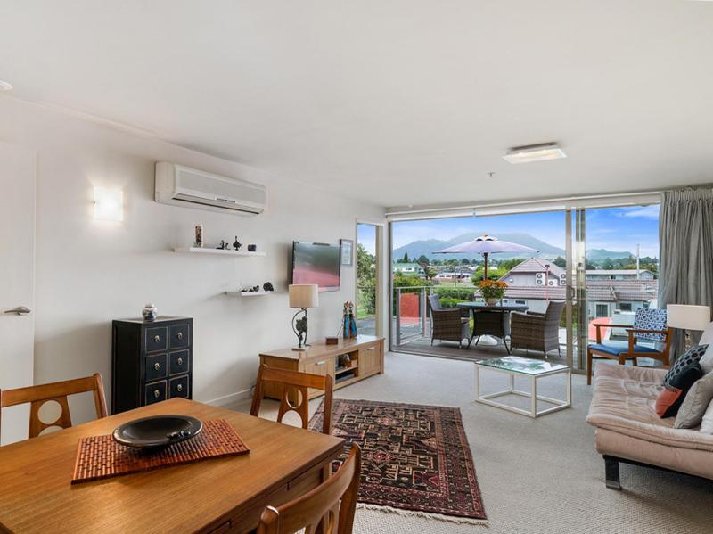 Relax on Roberts - Taupo Holiday Home - image 16