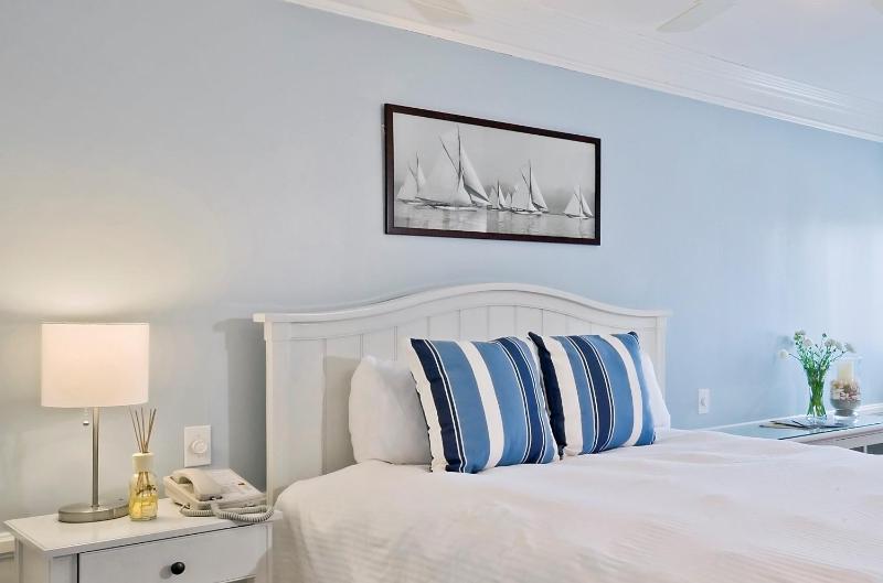 Newport Beach Hotel - image 16