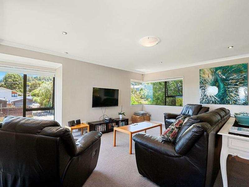 Acacia Bay Getaway - Lake Taupo Holiday Home - image 7