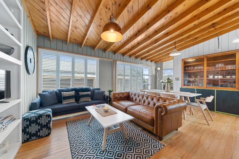 The Walnut Tree House - Martinborough Holiday Home Images