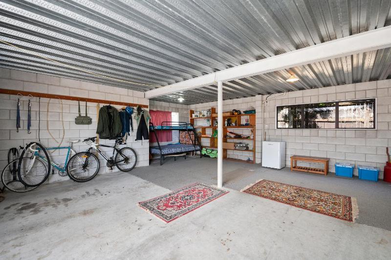 Lake Vista at Two Mile Bay- Taupo Central Home - image 13