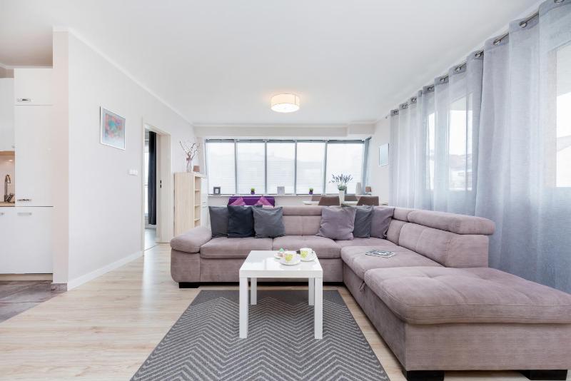 Apartamenty Pegaz by Noclegi Renters - image 16