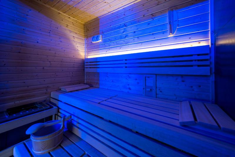 Double or Twin Room with Spa Access image 3