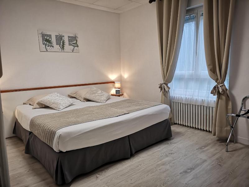Superior Double Room image 3