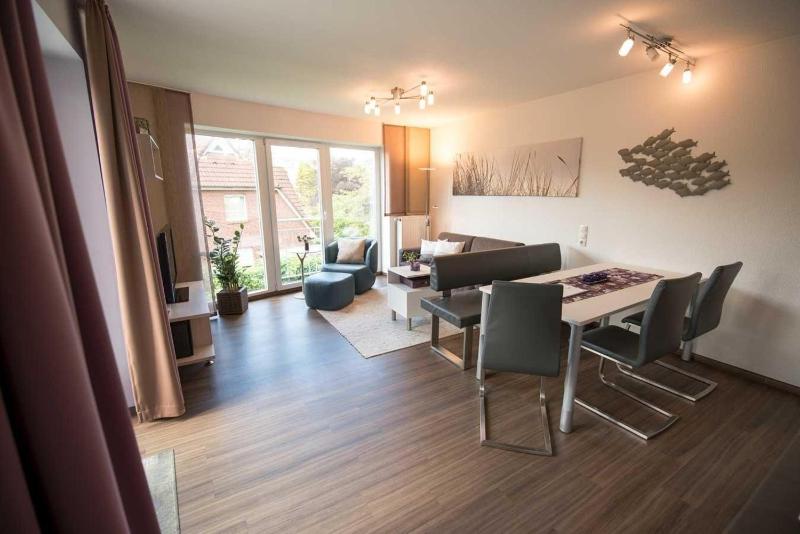 Ferienwohnung-206-Hohe-Lith-strandnah-und-mit-eigenem-Strandkorb Images