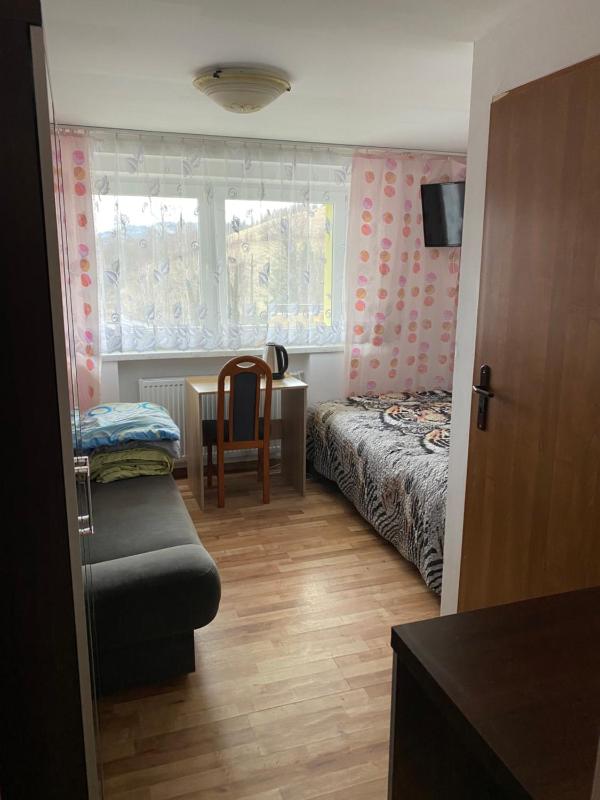 Quadruple Room with Bathroom image 2