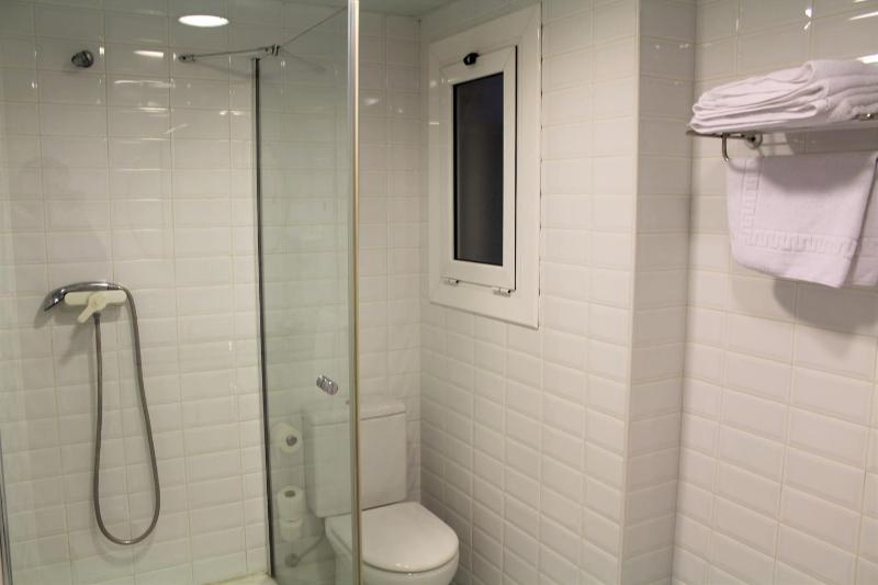 One-Bedroom Apartment image 1