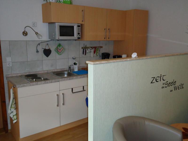 Studio Apartment image 2