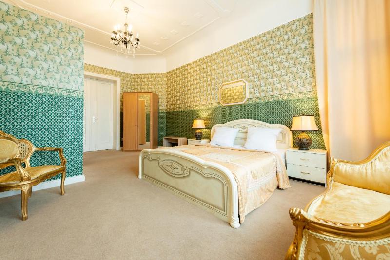 Double Room image 2