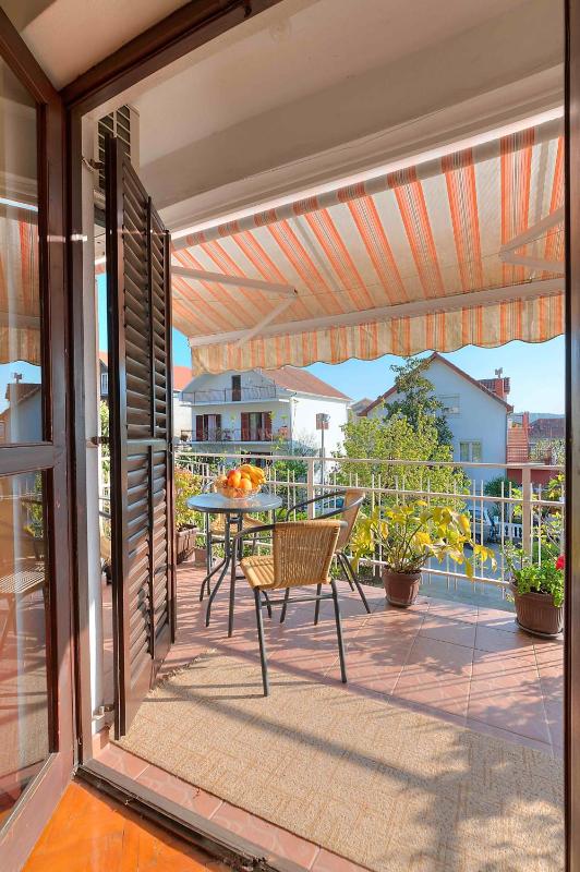 Apartment with Terrace image 4