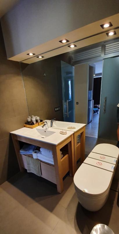 One-Bedroom Bungalow image 3