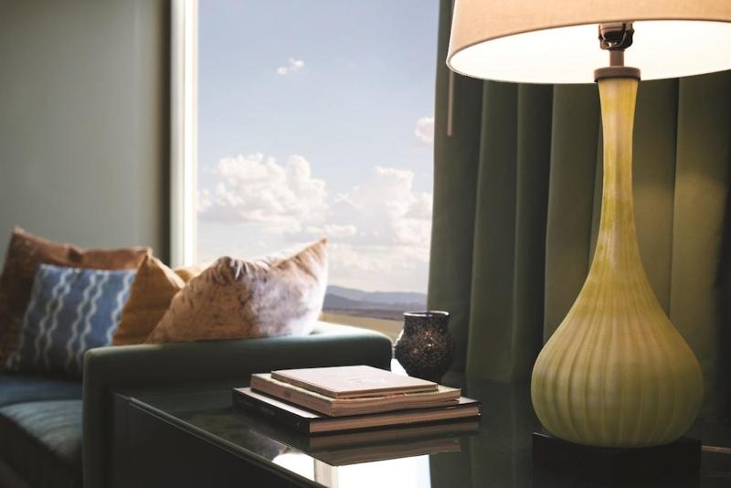 Park MGM Nighthawk King + Park MGM King image 4