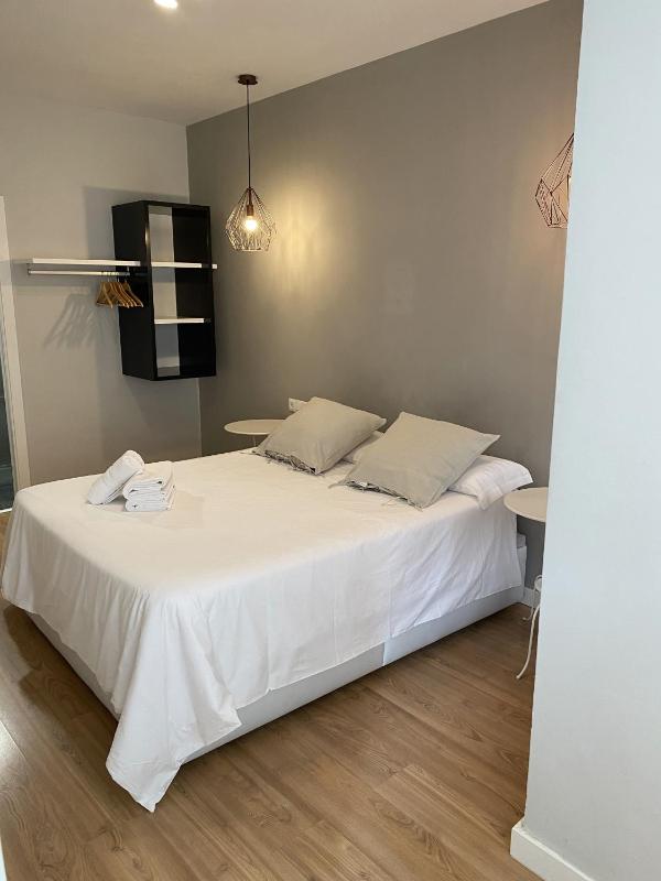 One-Bedroom Apartment image 4