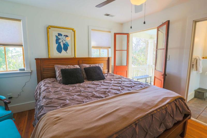 Sweet Spacious Suite - image 24