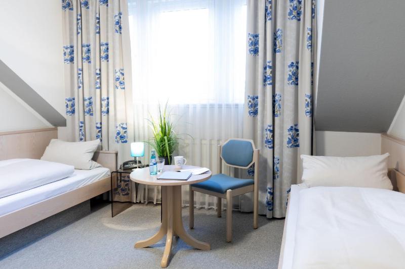 Single Room - Main Building image 2