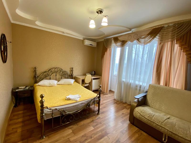 Suite with Balcony image 1
