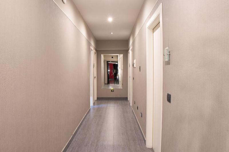 Standard Double Room image 3
