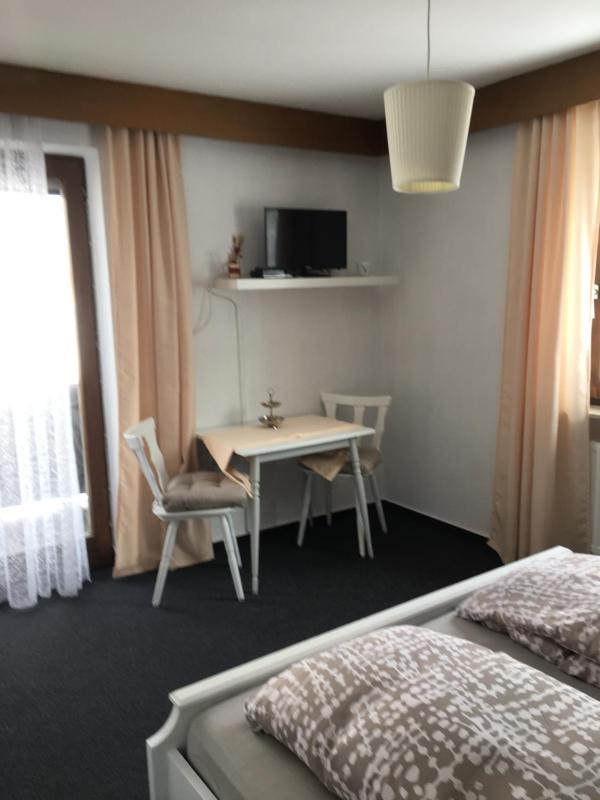 Double Room with Balcony image 2