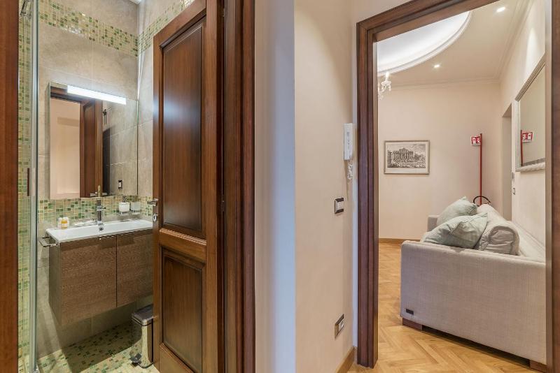One-Bedroom Apartment - Separate Building image 4
