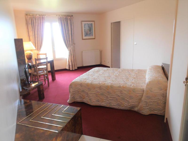 Quadruple Room image 3
