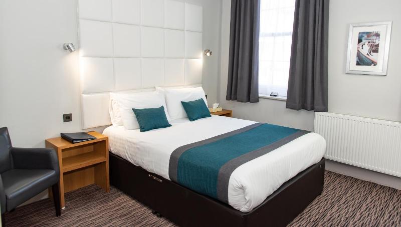 Double Room image 4