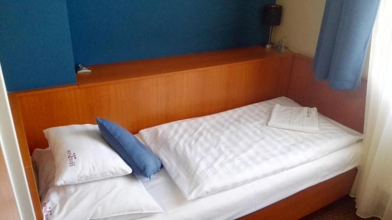 Single Room image 1
