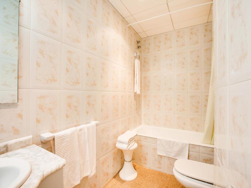 Triple Room image 2