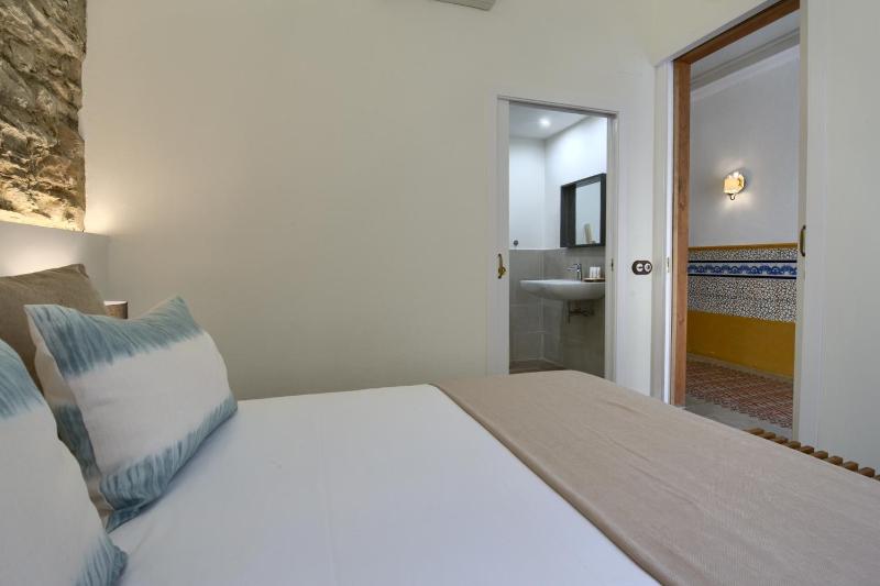 Hotel Hanoi - image 9