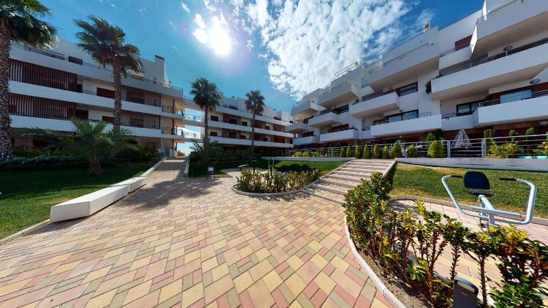 Campoamor Golf 156 Terrazas Villamartin Family Res - image 7