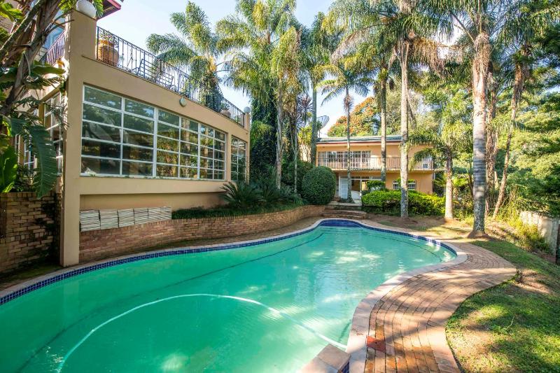 Mac Atini Guest House - image 7