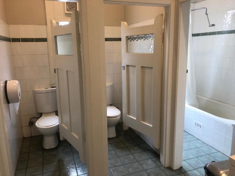 Budget Double Room -  Shared Bathroom image 1