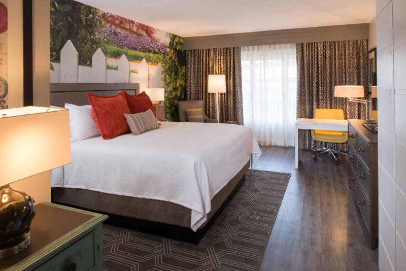 Executive King Room image 2