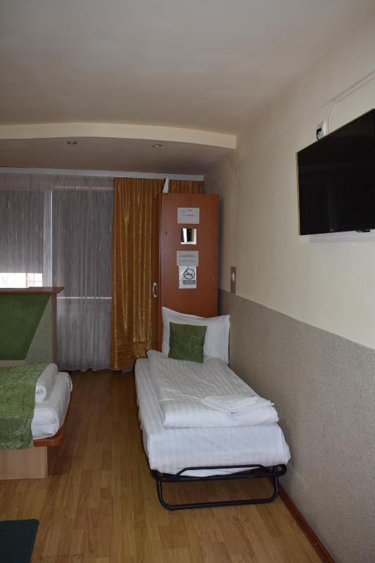Triple Room image 3
