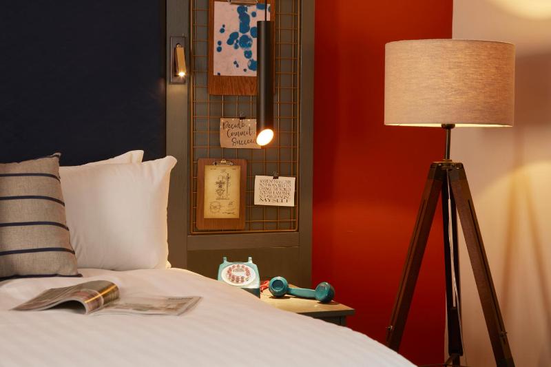Premium Double Room image 3