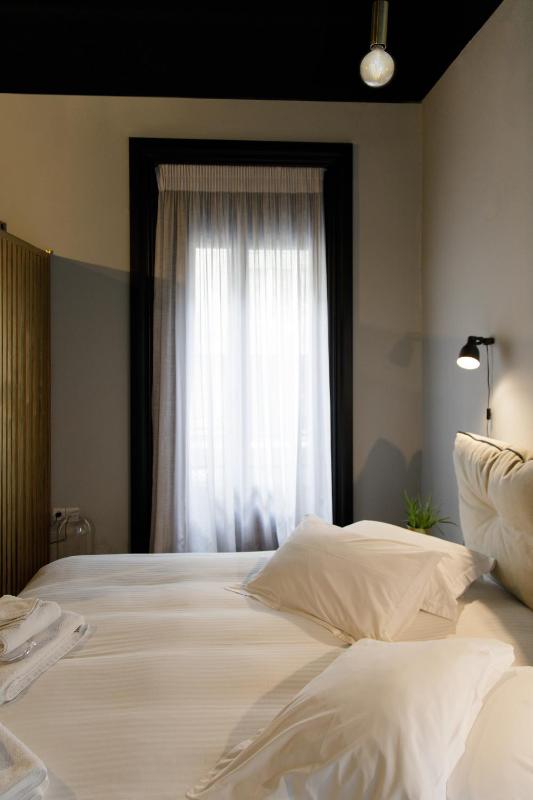 Studio Apartment image 2