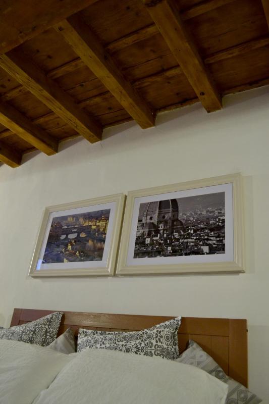 Deluxe Queen Room image 3