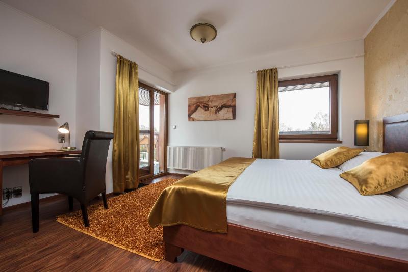 Deluxe Double or Twin Room with Mountain View image 1