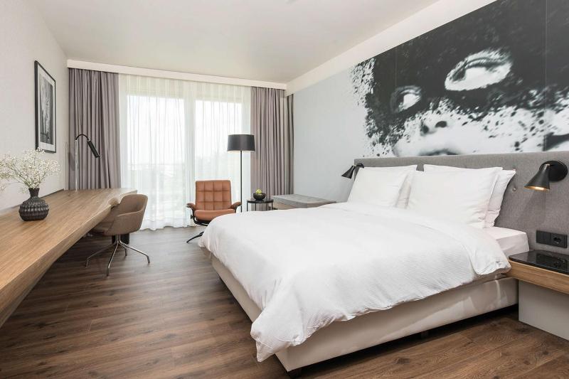 Standard Room image 3