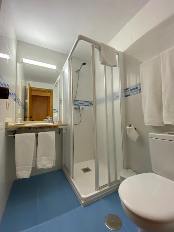 Triple Room image 2