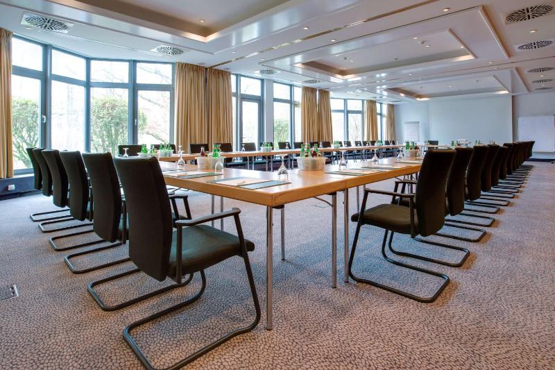 Park Inn by Radisson Lübeck - image 10