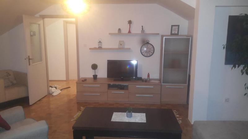 Apartment image 3