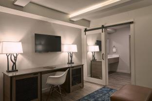 Room #51597506 image 3