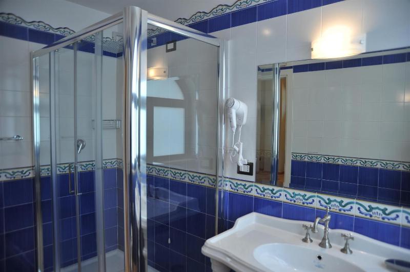 Superior Double Room image 2