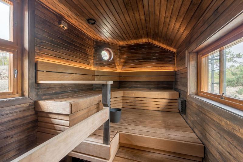 Two-Bedroom Cottage with Sauna image 4